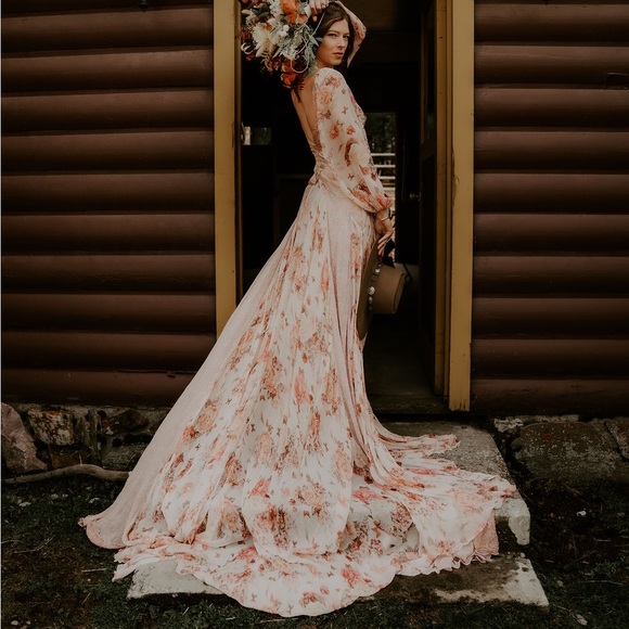 Rue De Seine - Maneesh wedding Dress - Picture 3 of 7